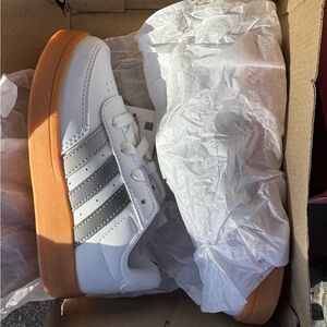 Adidas Kids White and Gray Sneakers with Gum Bottom Sole